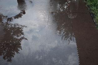 雨水冲刷的时间,时间见证的冲刷历程